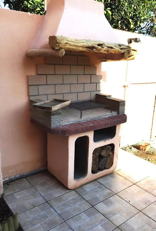 Lotzorai: Casa Vacanze Da Fiorella Apartment
