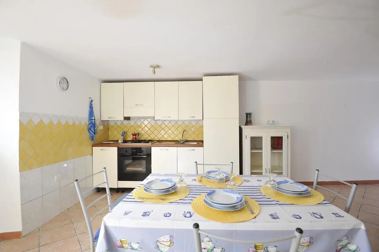 Lotzorai: Casa Vacanze Da Fiorella Apartment 0*, Lotzorai