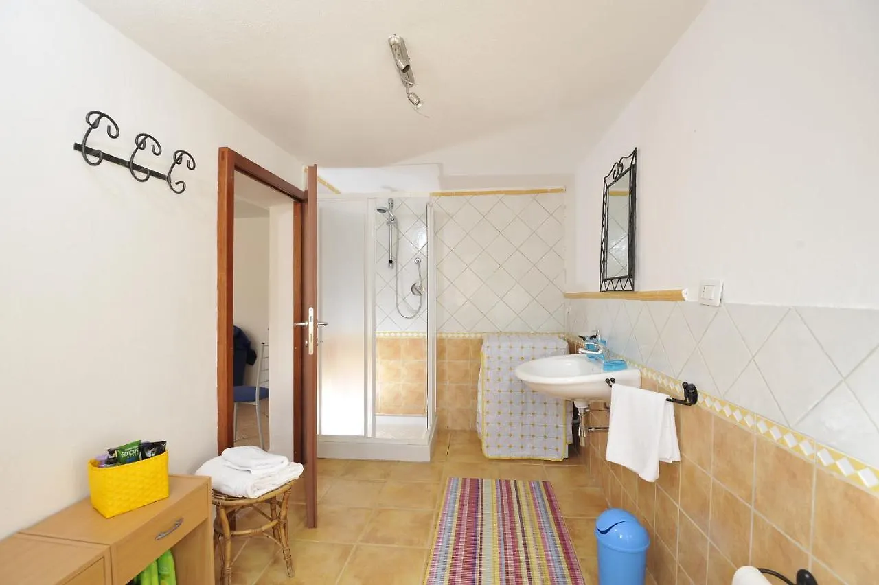 Lotzorai: Casa Vacanze Da Fiorella Apartment
